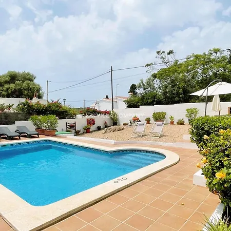 S'ullastre Villa *